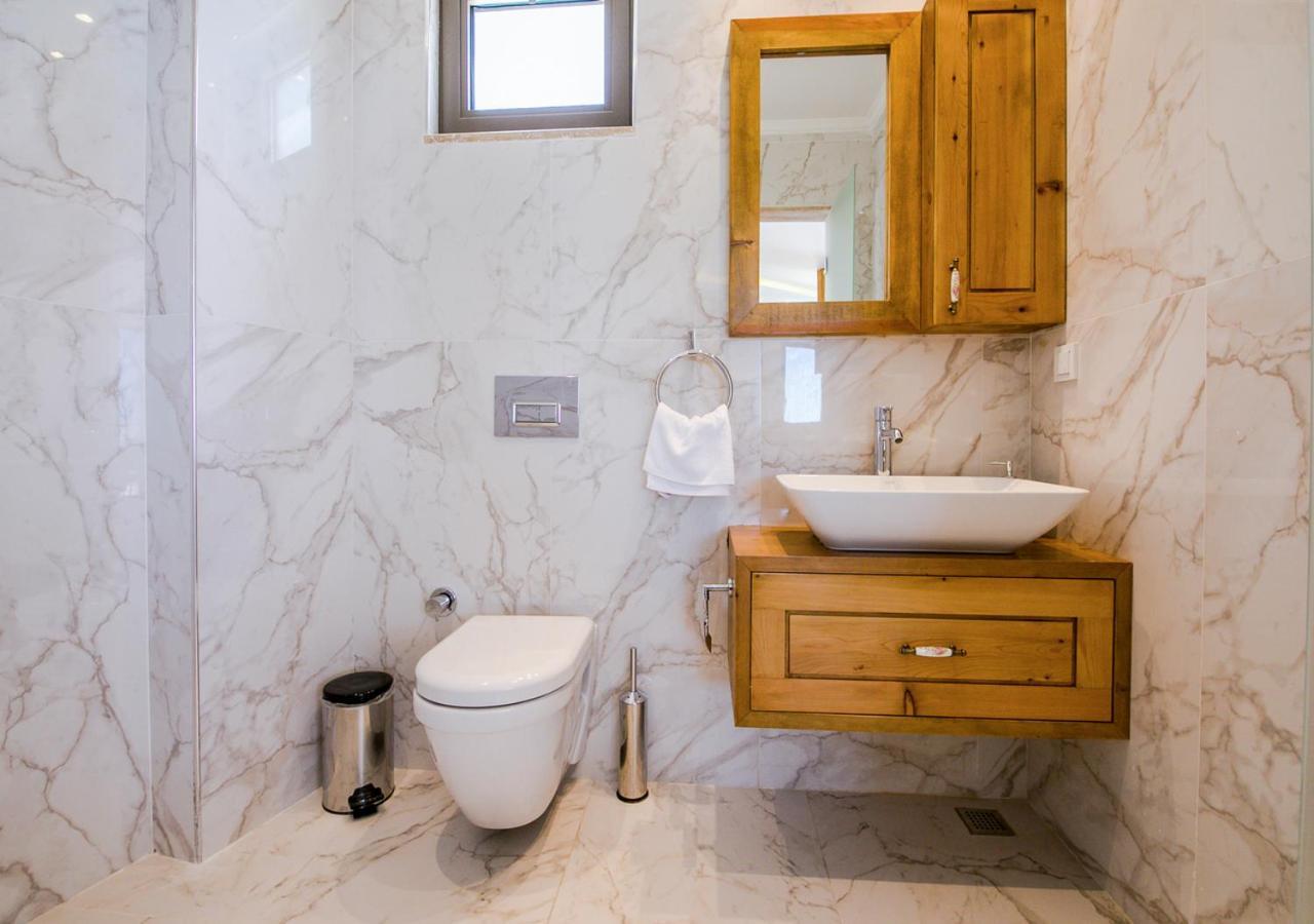 Villa 5 Sleeps 6 Isolated Pool See And Montain View-Villa Kartal Yuvasi Uzumlu  Екстер'єр фото